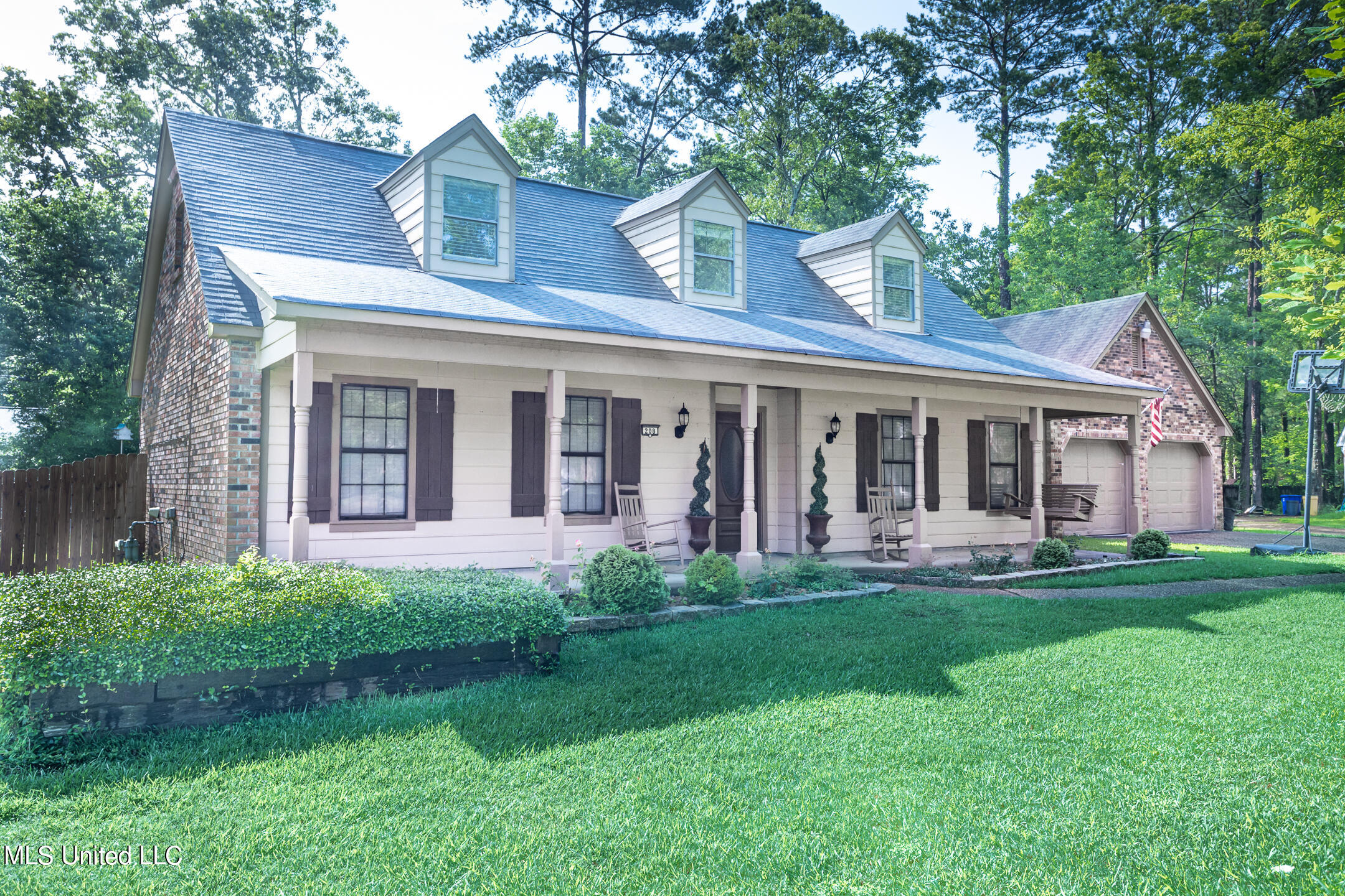 208 Sandpiper Road Brandon, MS 39047 - Photo 2 of 24 208 Sandpiper Rd_0003