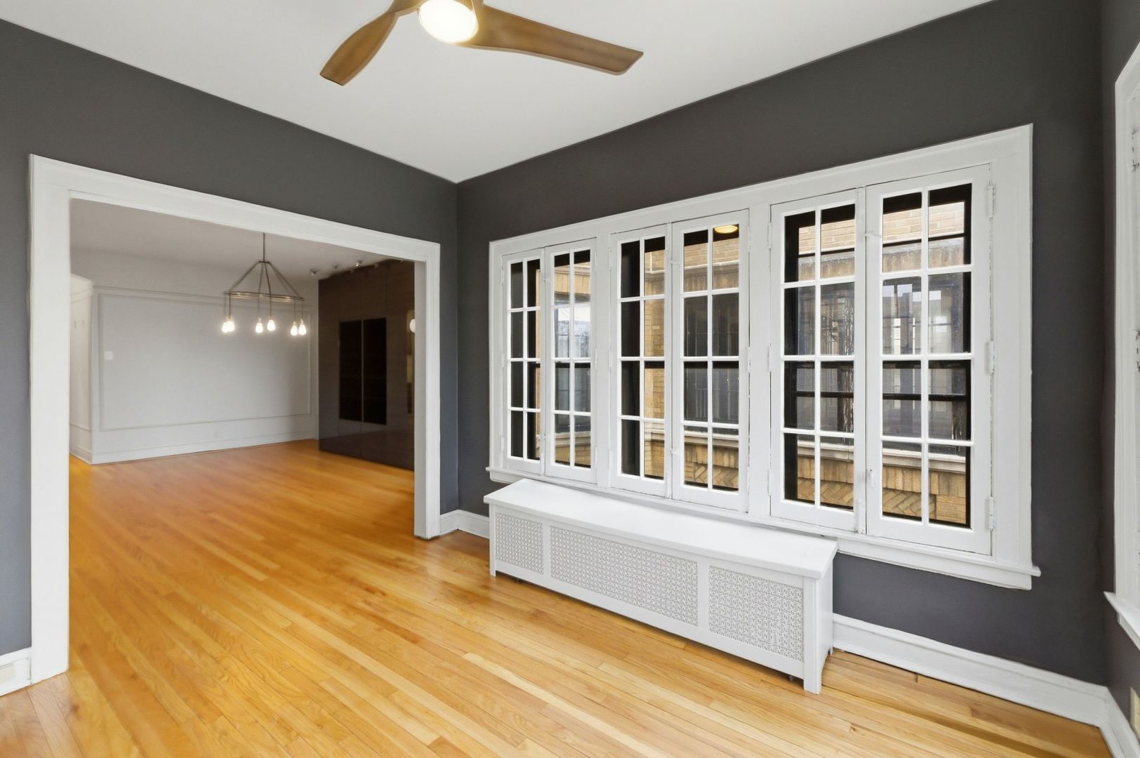 540 Sheridan Road, Unit 3 Evanston, IL 60202 - Photo 4 of 25