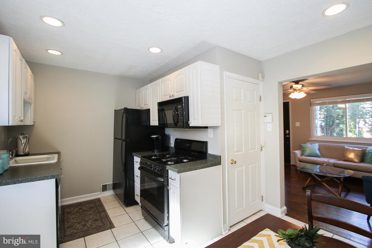 3306 Fayette Road Kensington, MD 20895 - Photo 16 of 30 Kitchen