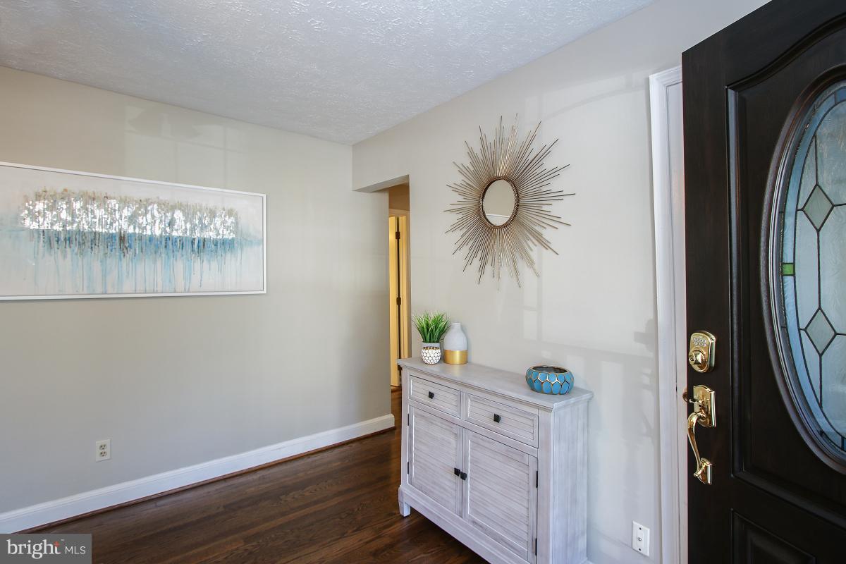 3306 Fayette Road Kensington, MD 20895 - Photo 3 of 30 Living Room