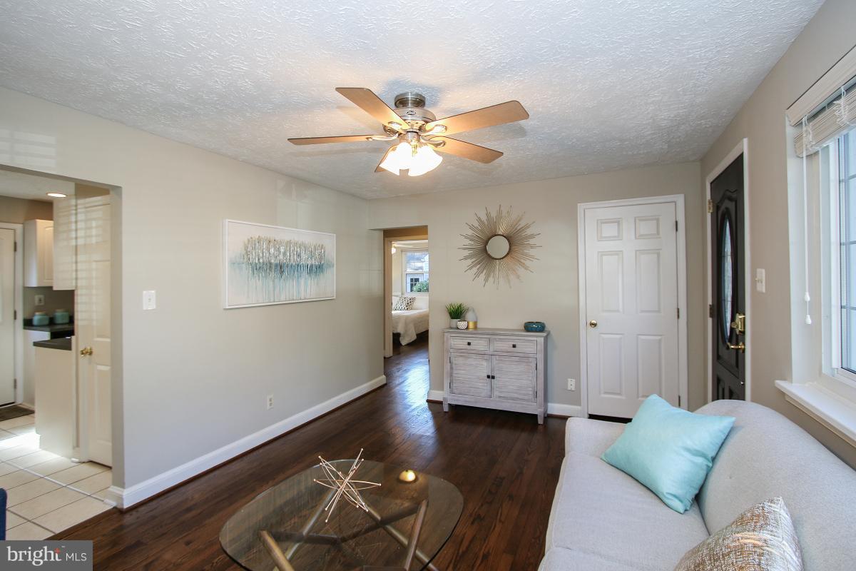 3306 Fayette Road Kensington, MD 20895 - Photo 7 of 30 Living Room