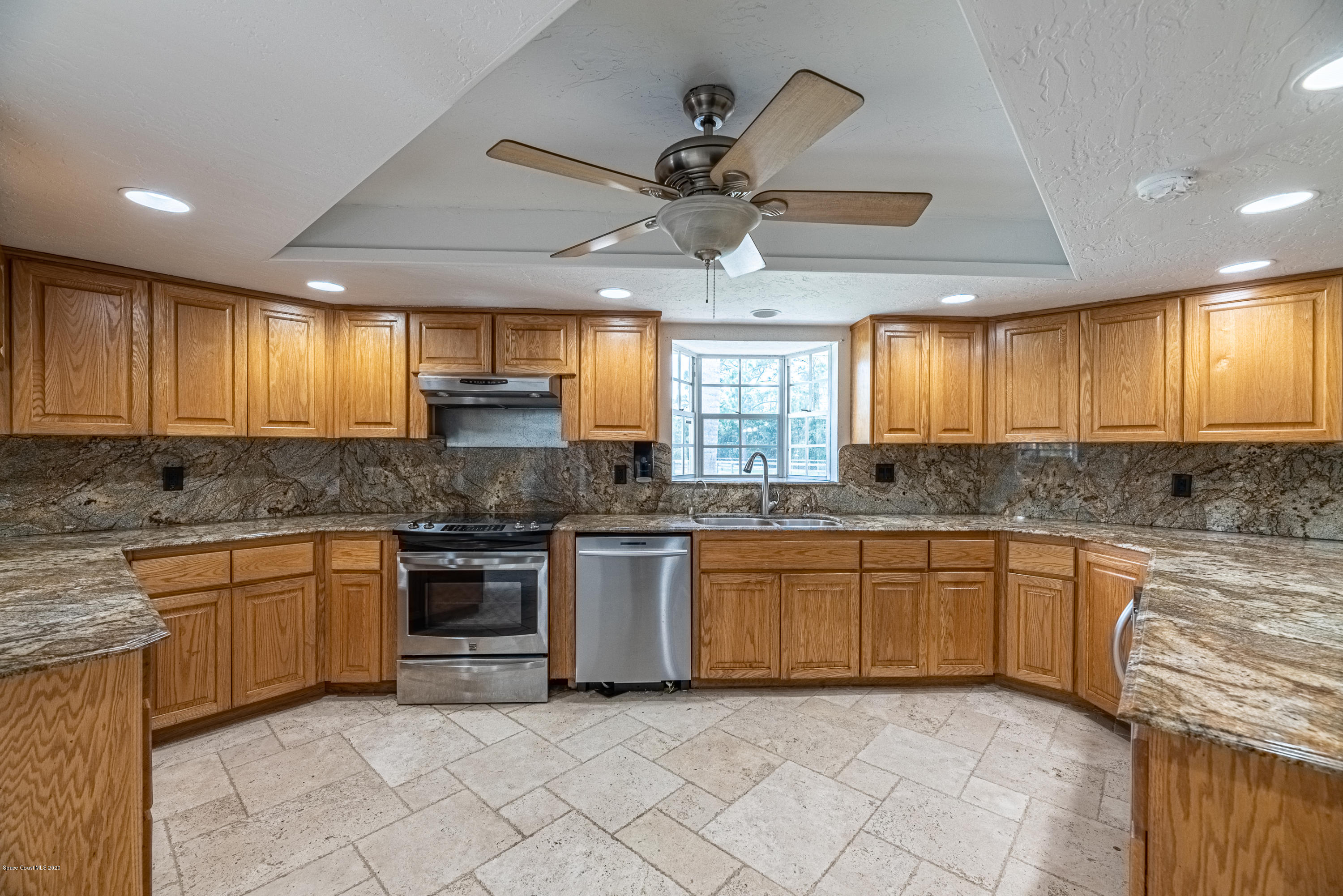 4300 Pinewood Road Melbourne, FL 32934 - Photo 17 of 60 JC7_9074-HDR