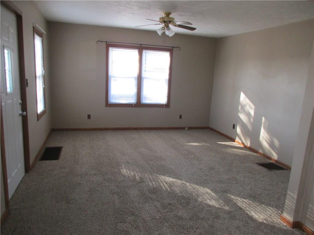 1780 West Deaver Road Columbus, IN 47201 - Photo 2 of 22