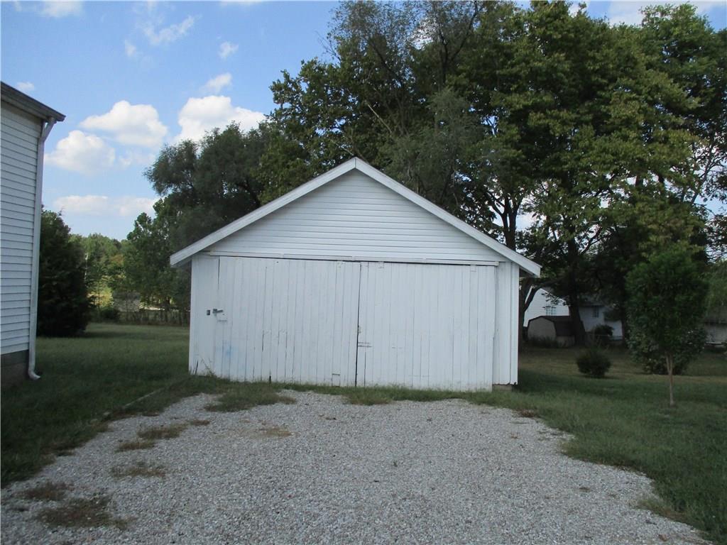 1780 West Deaver Road Columbus, IN 47201 - Photo 21 of 22