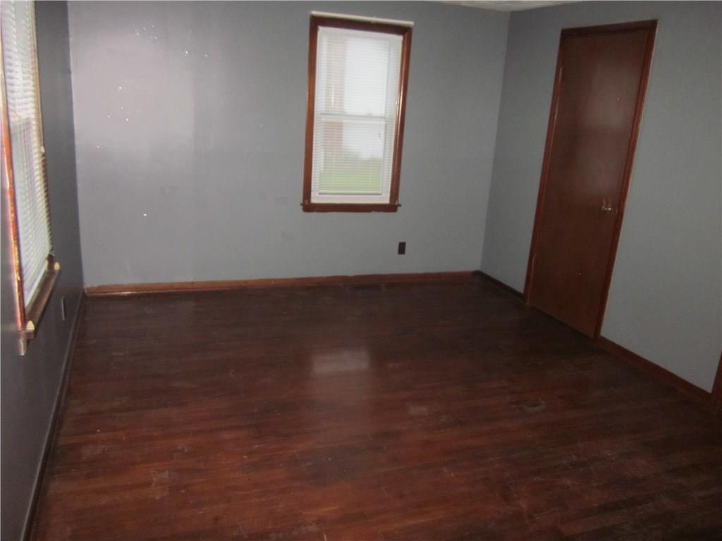 1780 West Deaver Road Columbus, IN 47201 - Photo 7 of 22