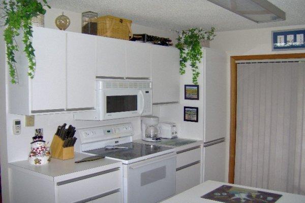742 Hampstead Road Bushkill, PA 18324 - Photo 12 of 14 a kitchen with a sink stove and cabinets