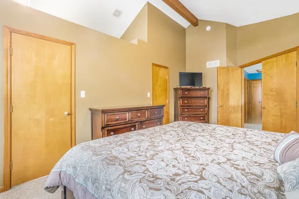 $405,000 | 373 Blackfoot Drive, Bolingbrook, IL 60490