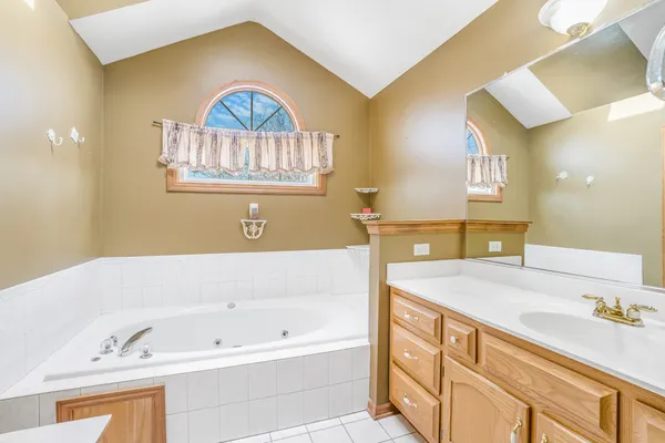 $405,000 | 373 Blackfoot Drive, Bolingbrook, IL 60490
