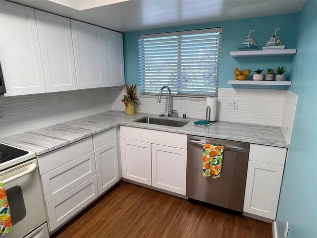$190,000 | 259 Fenwick Drive, Unit 34, Venice, FL 34285