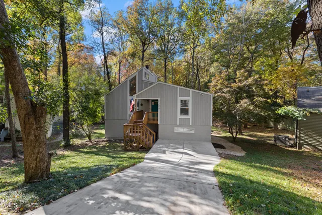 $489,000 | 1229 Selwyn Lane, Cary, NC 27511