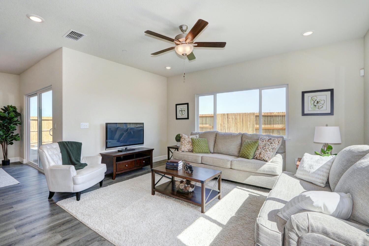 936 Norman Road Galt, CA 95632 - Photo 9 of 24