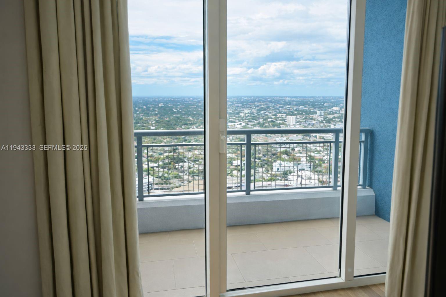 60 Southwest 13th Street, Unit 4201 Miami, FL 33130 - Photo 13 of 36