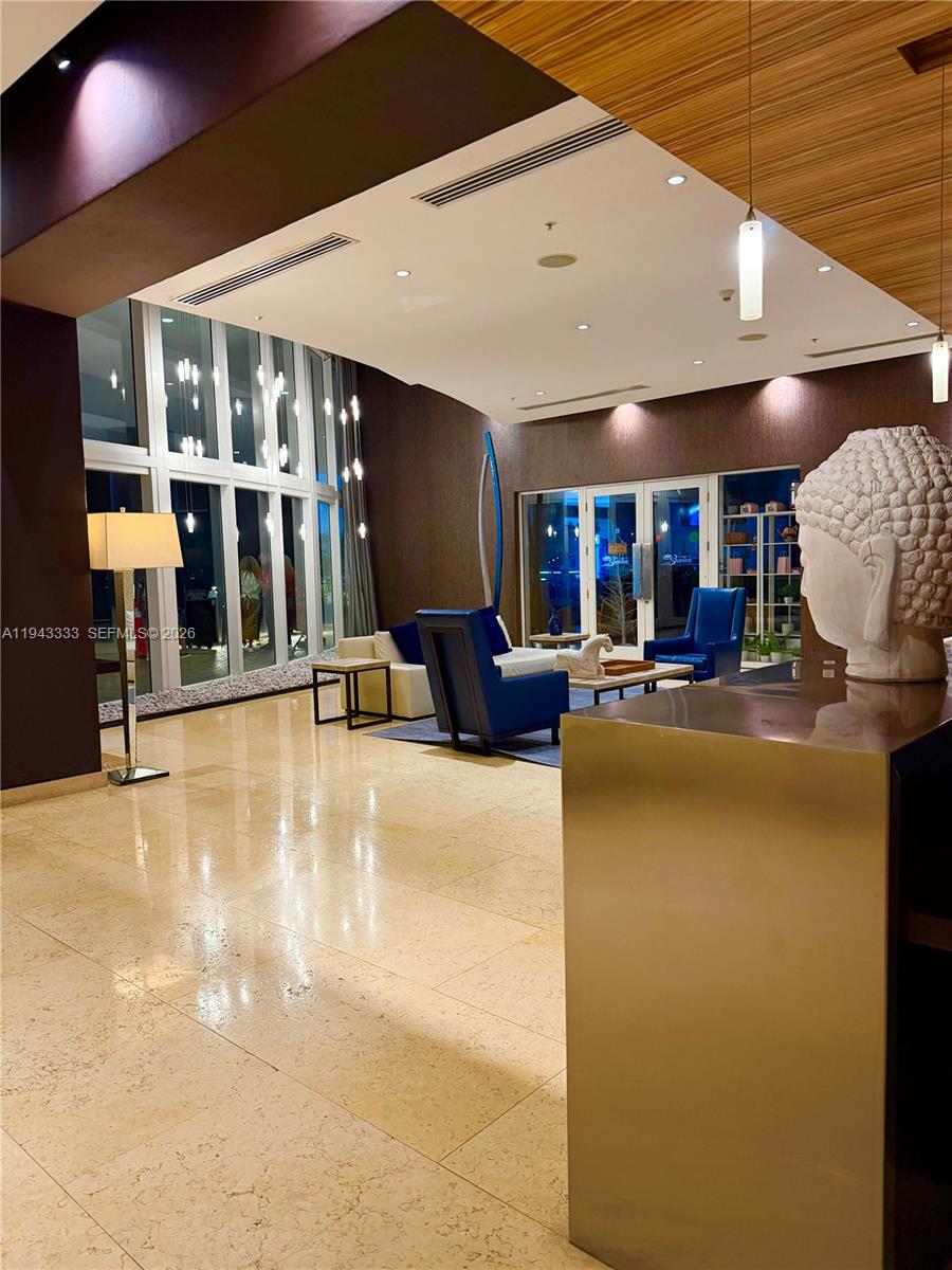 60 Southwest 13th Street, Unit 4201 Miami, FL 33130 - Photo 2 of 31