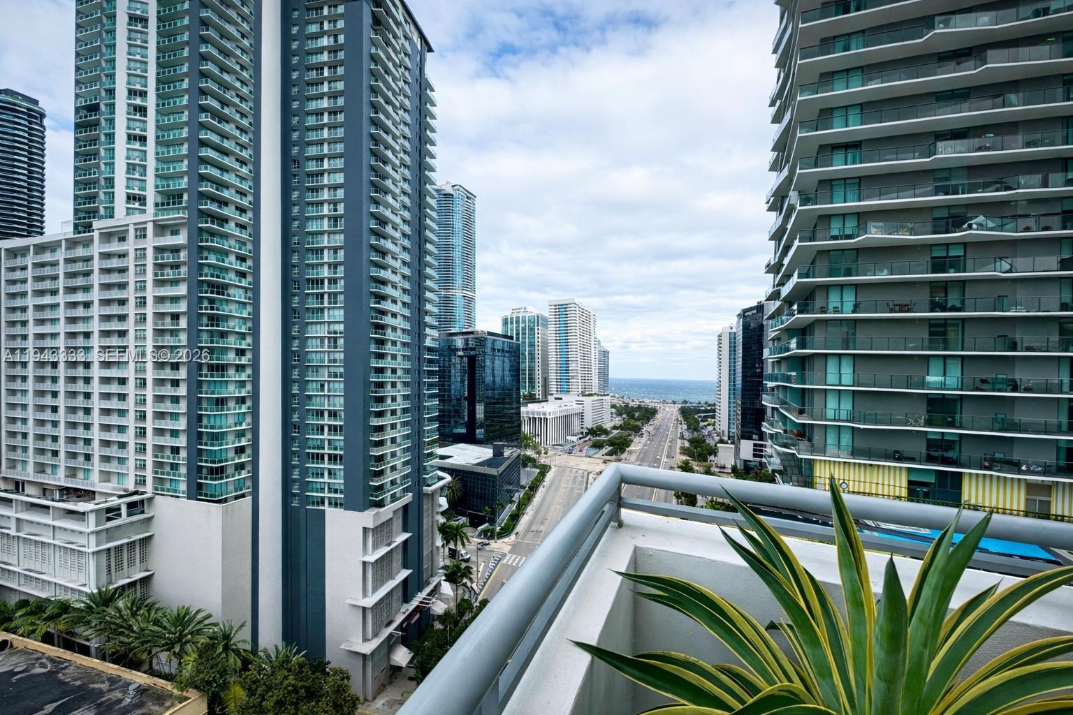 60 Southwest 13th Street, Unit 4201 Miami, FL 33130 - Photo 25 of 36