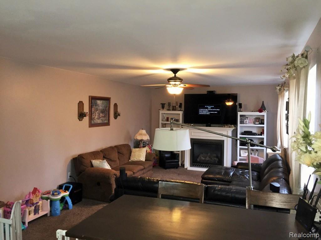 1748 Tamm Avenue Rochester Hills, MI 48309 - Photo 7 of 46