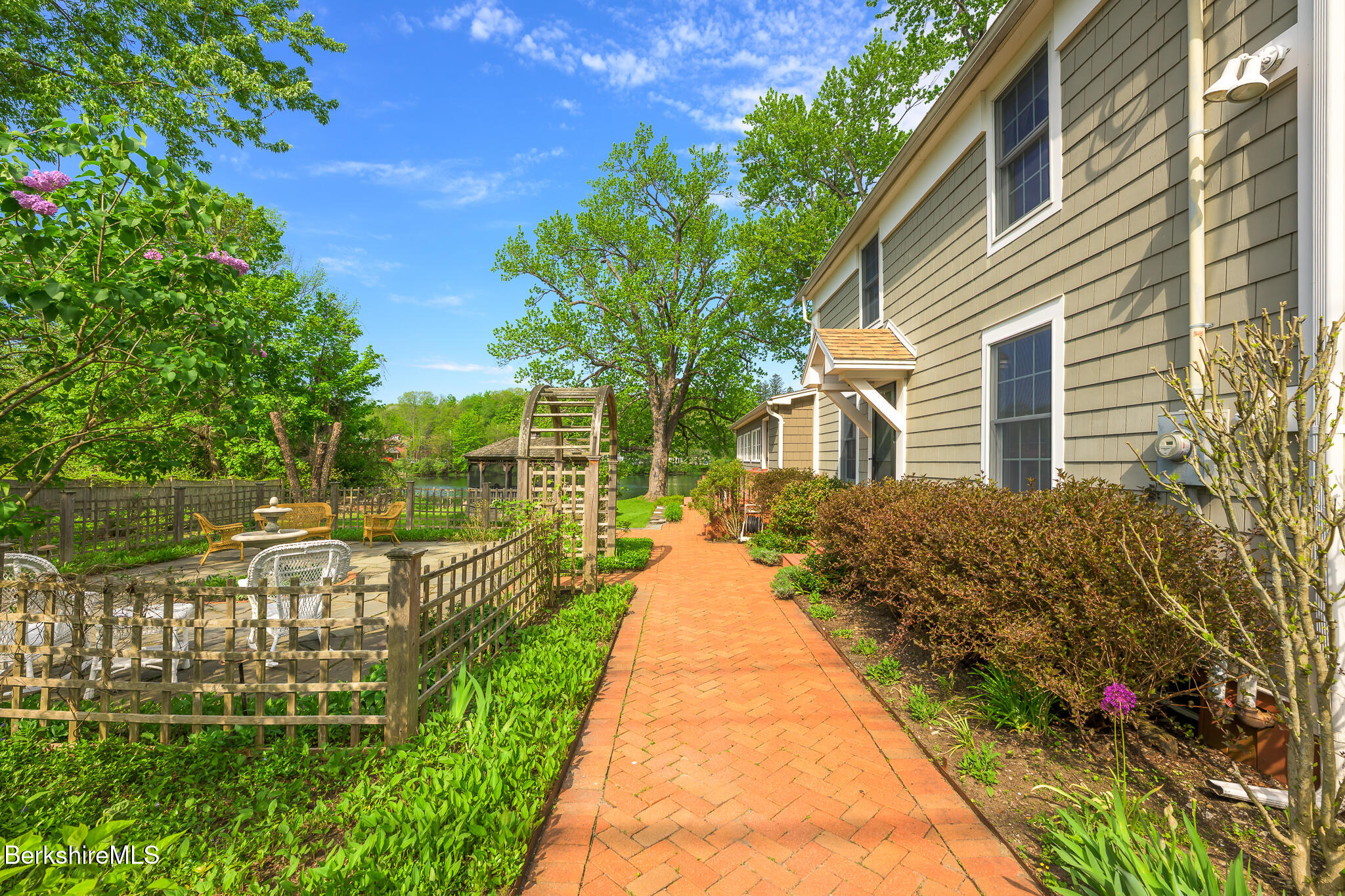 7 Swamp Road West Stockbridge, MA 01266 - Photo 4 of 46 7 Swamp Rd