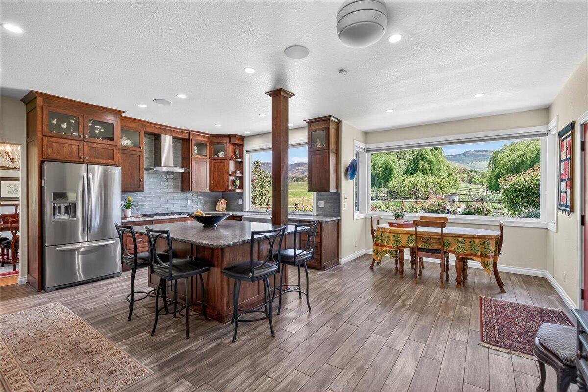 39 East Valley View Road Ashland, OR 97520 - Photo 23 of 73 29-28