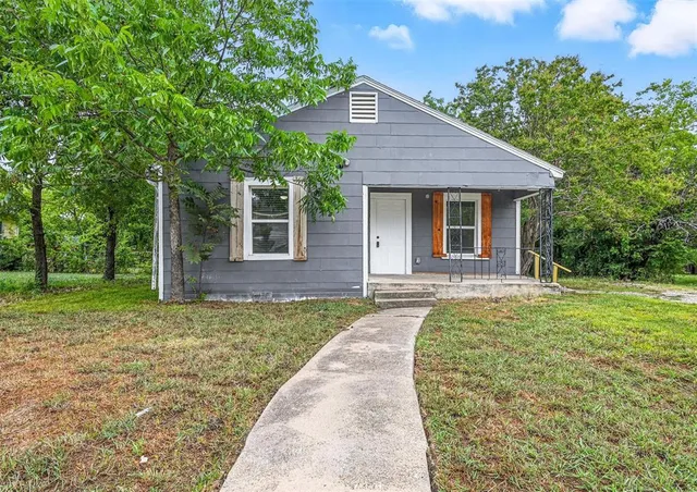 $1,400 | 3420 Caddo Street, Greenville, TX 75401