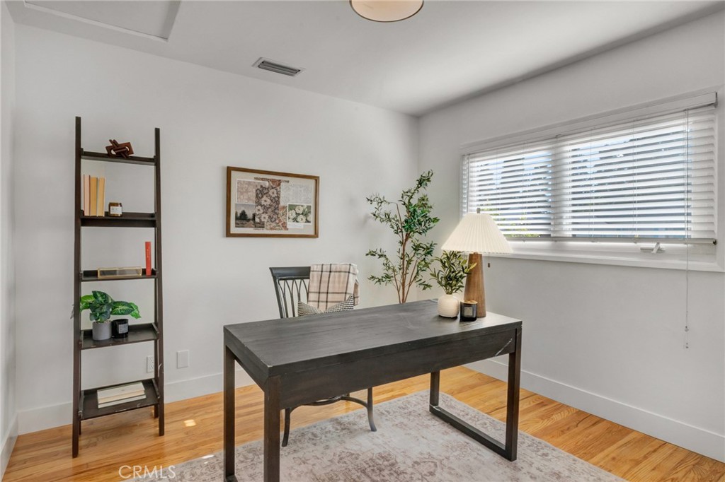 3556 Roxanne Avenue Long Beach, CA 90808 - Photo 12 of 39
