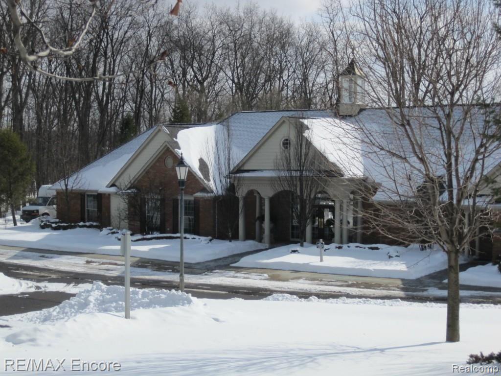 3687 Tremonte Circle, Unit 73 Rochester, MI 48306 - Photo 39 of 43 Belmonte at Silvercreek clubhouse
