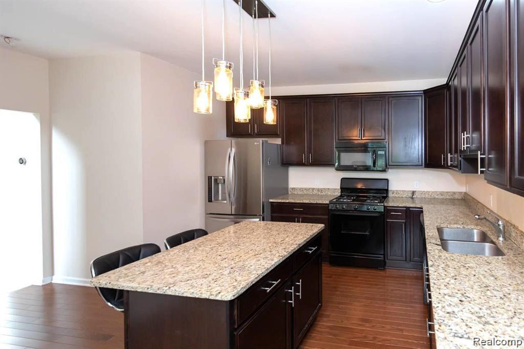 41578 Mitchell Road Novi, MI 48377 - Photo 19 of 46 19.jpg