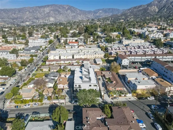 $4,800 | 7341 Valmont Street, Unit 102, Tujunga, CA 91042