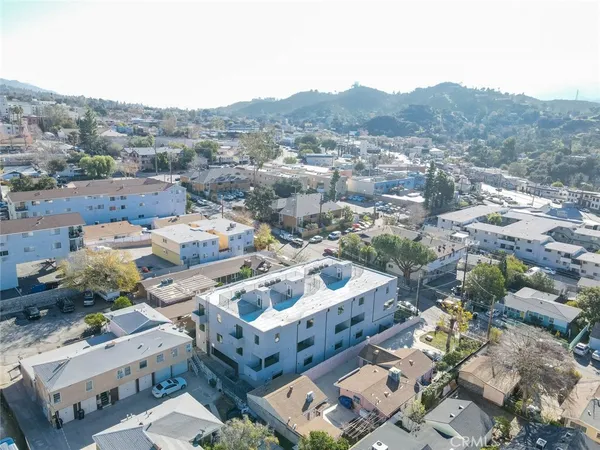$4,800 | 7341 Valmont Street, Unit 102, Tujunga, CA 91042