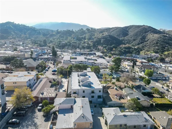 $4,800 | 7341 Valmont Street, Unit 102, Tujunga, CA 91042