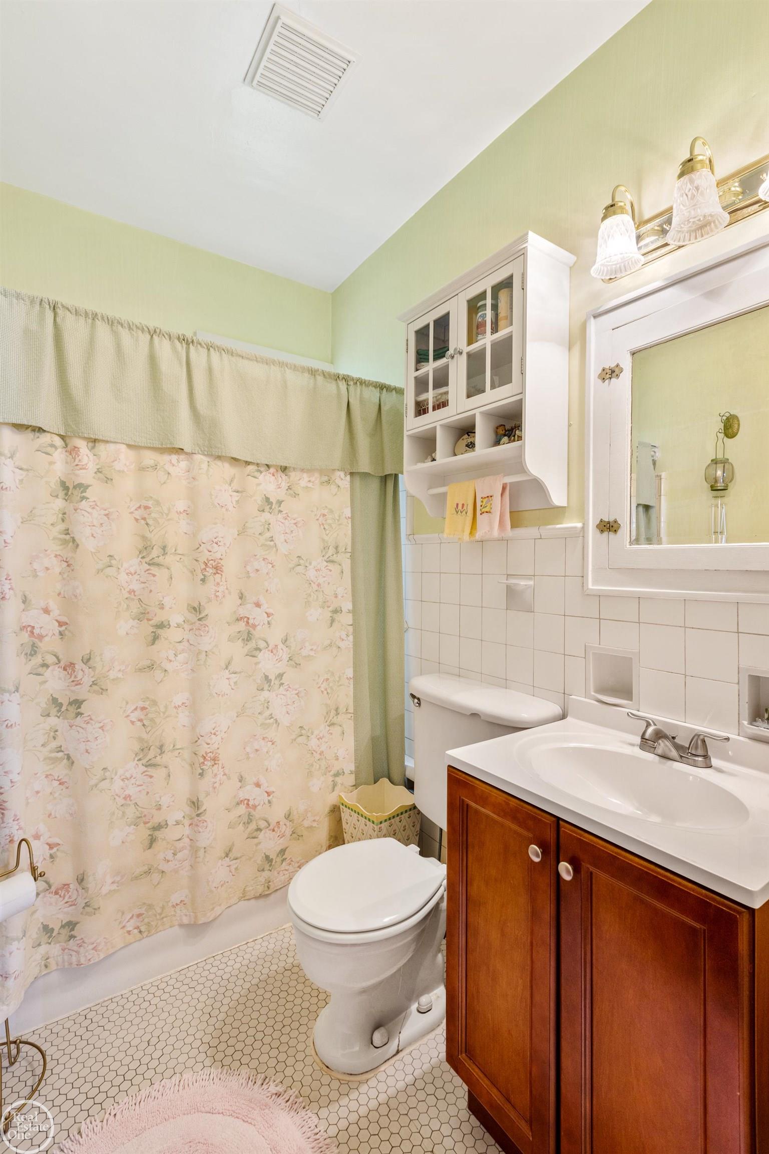 930 Barrington Road Grosse Pointe Park, MI 48230 - Photo 8 of 40
