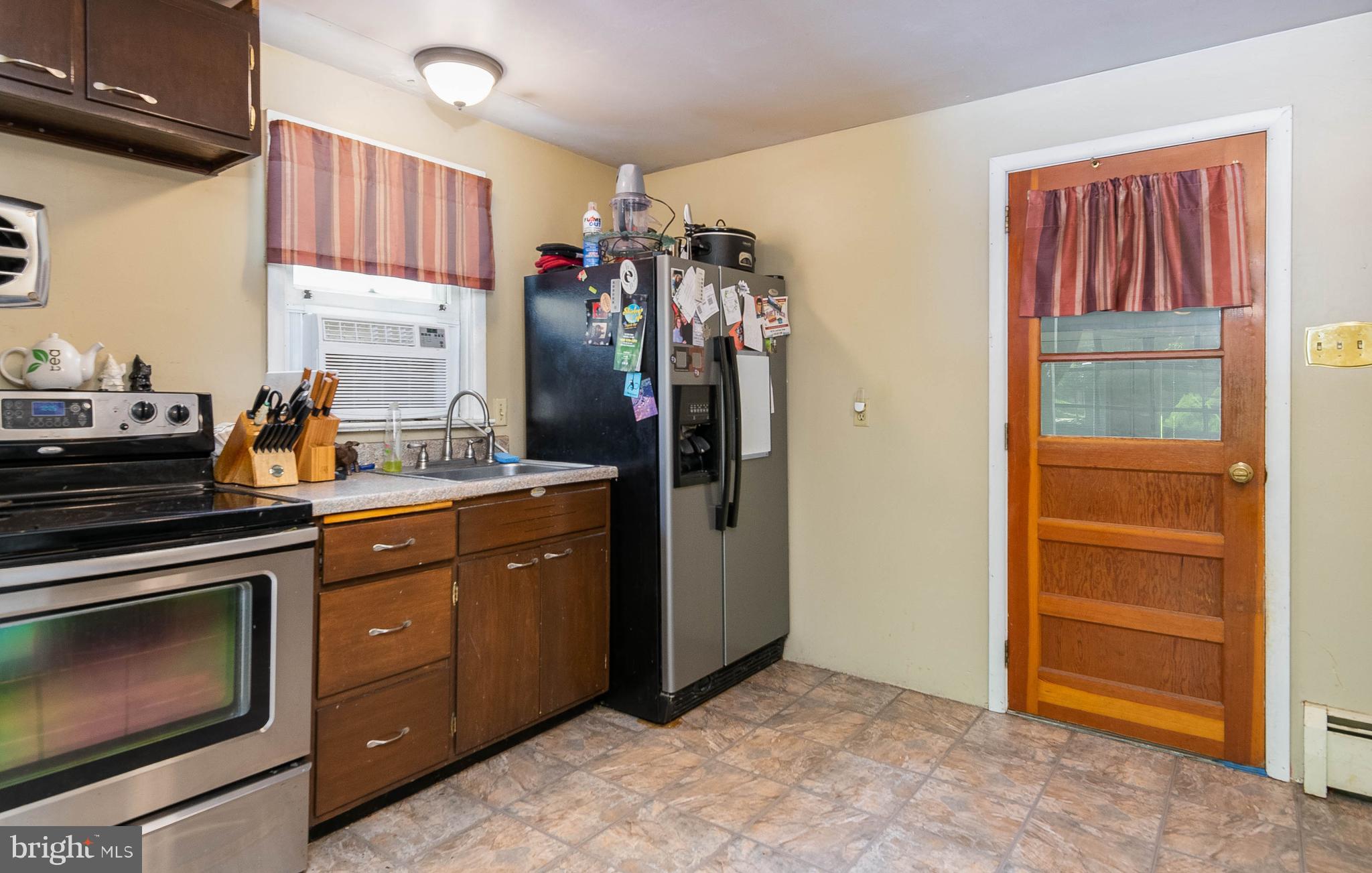 3616 Ridgeway Street Reading, PA 19605 - Photo 6 of 19