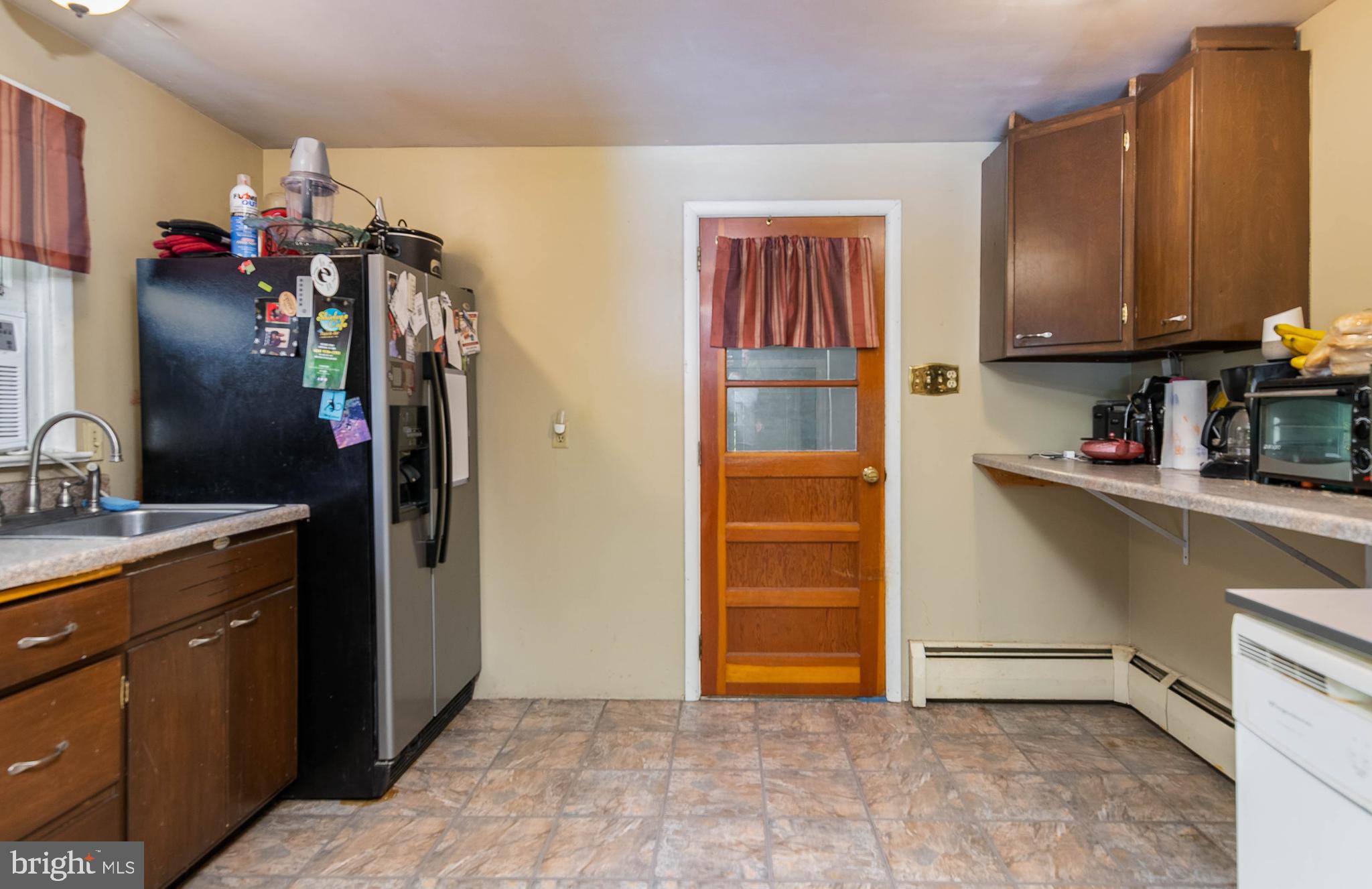 3616 Ridgeway Street Reading, PA 19605 - Photo 7 of 19