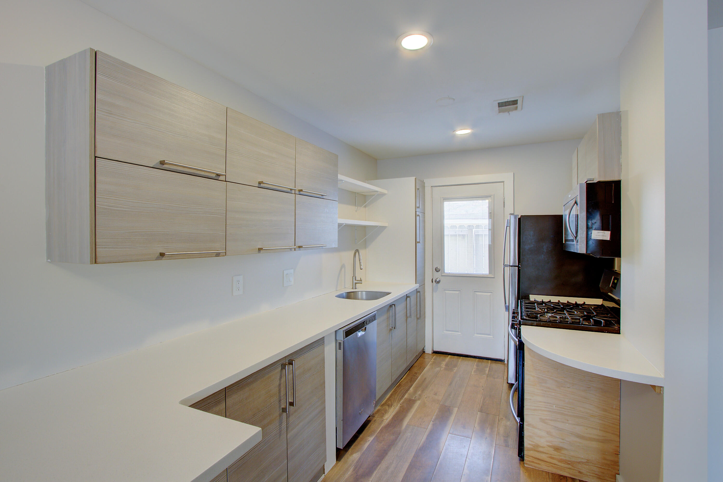 134 Congress Street, Unit B Charleston, SC 29403 - Photo 5 of 15 07082026-158