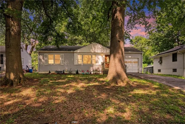 $155,000 | 3022 South Norwood Avenue, Independence, MO 64052