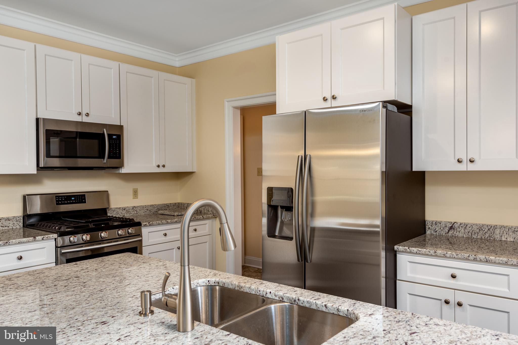 201 Seneca Way Spring Grove, PA 17362 - Photo 9 of 50