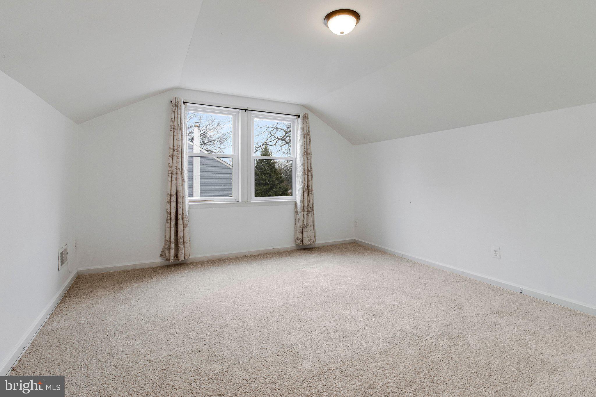 8600 Lantern Lane Clinton, MD 20735 - Photo 32 of 40 an empty room with a window