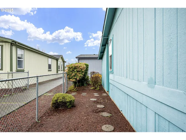 $129,901 | 1699 North Terry Street, Unit 152, Eugene, OR 97402