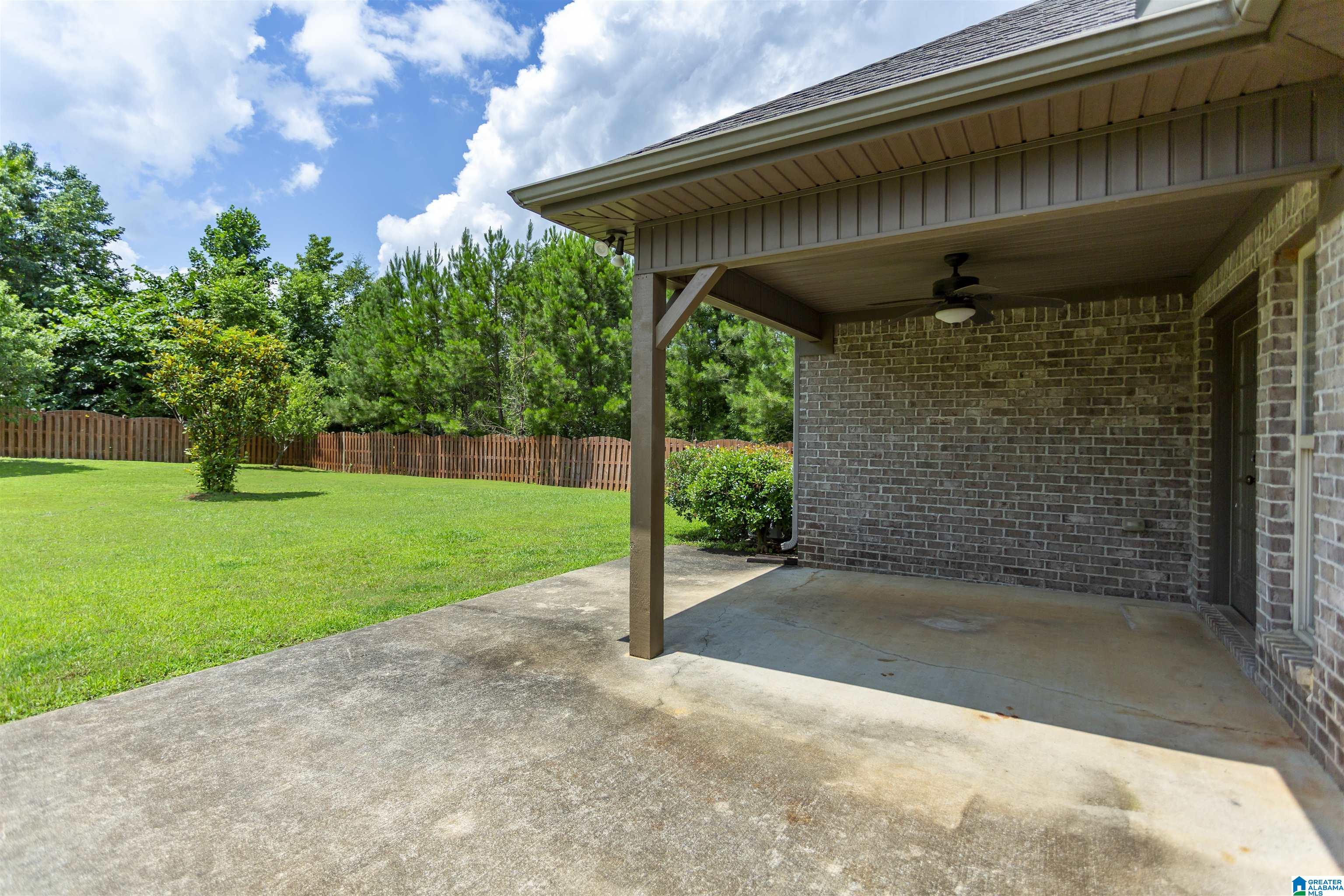 321 Lacey Avenue Alabaster, AL 35114 - Photo 10 of 32