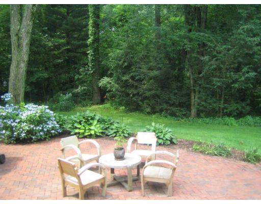 24 Dennis Road Longmeadow, MA 01106 - Photo 11 of 14