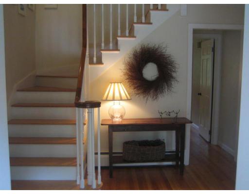 24 Dennis Road Longmeadow, MA 01106 - Photo 2 of 14