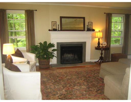 24 Dennis Road Longmeadow, MA 01106 - Photo 3 of 14