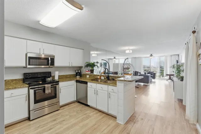 $379,550 | 970 Highway 98, Unit 305, Destin, FL 32541