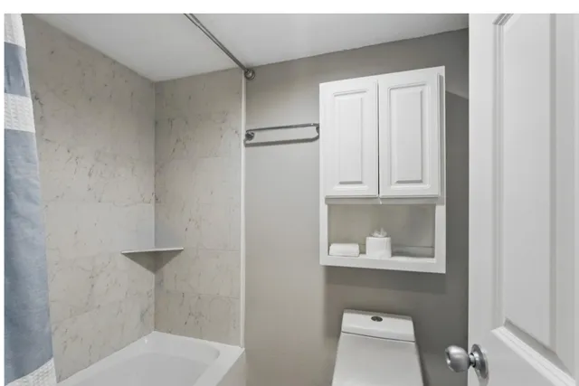 $379,550 | 970 Highway 98, Unit 305, Destin, FL 32541