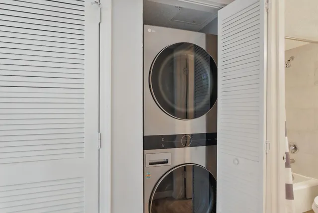 $379,550 | 970 Highway 98, Unit 305, Destin, FL 32541