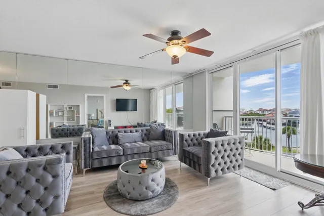 $379,550 | 970 Highway 98, Unit 305, Destin, FL 32541