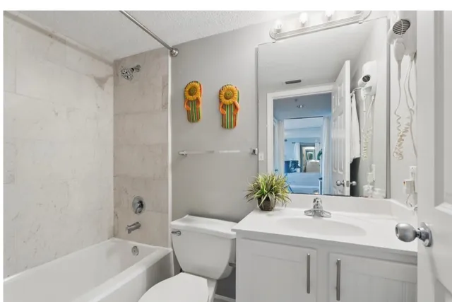 $379,550 | 970 Highway 98, Unit 305, Destin, FL 32541