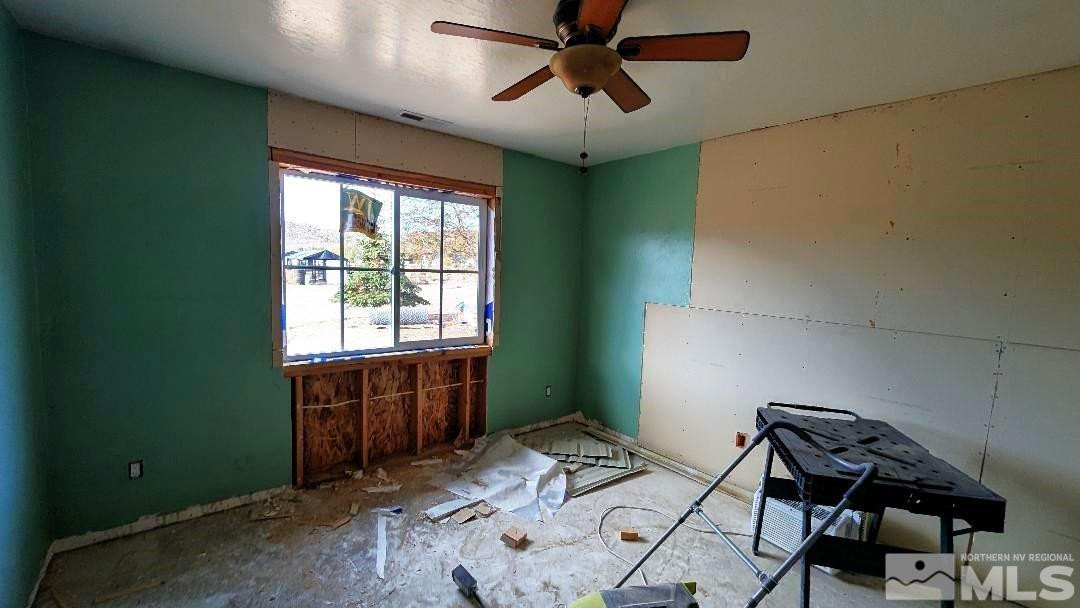 1355 Antelope Valley Road Reno, NV 89506 - Photo 15 of 25 a workspace with furniture and window