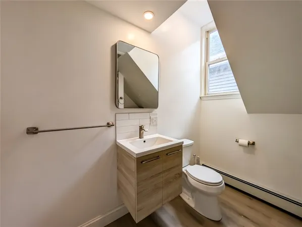 $1,700 | 144 Oxford Street, Unit 2, Providence, RI 02905
