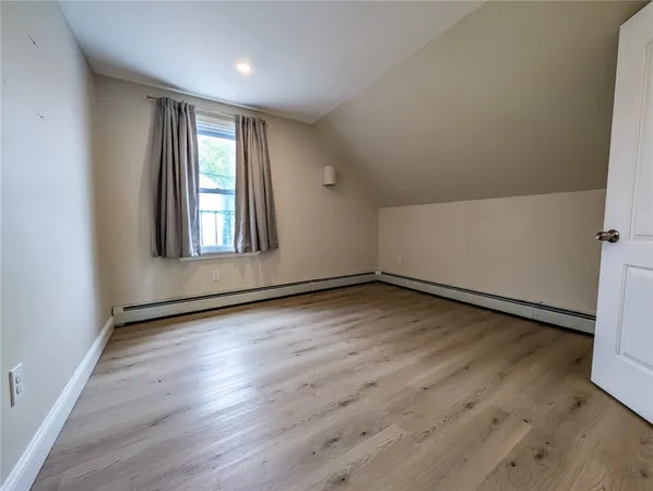 $1,700 | 144 Oxford Street, Unit 2, Providence, RI 02905