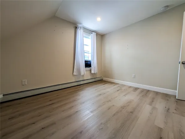 $1,700 | 144 Oxford Street, Unit 2, Providence, RI 02905