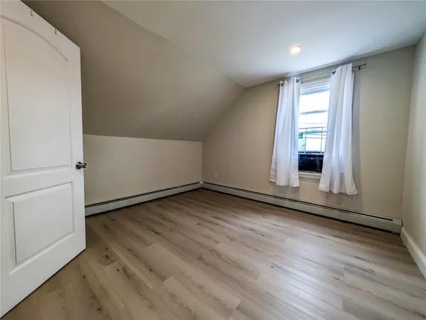 $1,700 | 144 Oxford Street, Unit 2, Providence, RI 02905